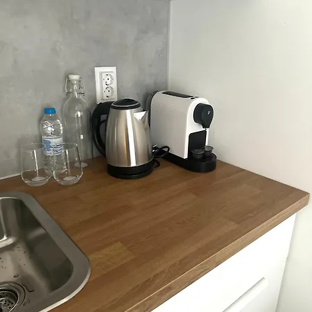 Rose - Bulgaria Mall, Brand New, Ground Floor, Family-friendly, Baby Cot&chair, Mountain View, Self Check-in, Free Public Parking And Paid Underground In The Mall * Szófia