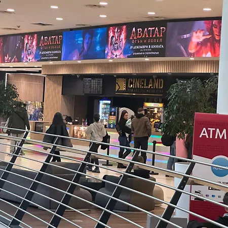 Rose - Bulgaria Mall, Brand New, Ground Floor, Family-friendly, Baby Cot&chair, Mountain View, Self Check-in, Free Public Parking And Paid Underground In The Mall *
